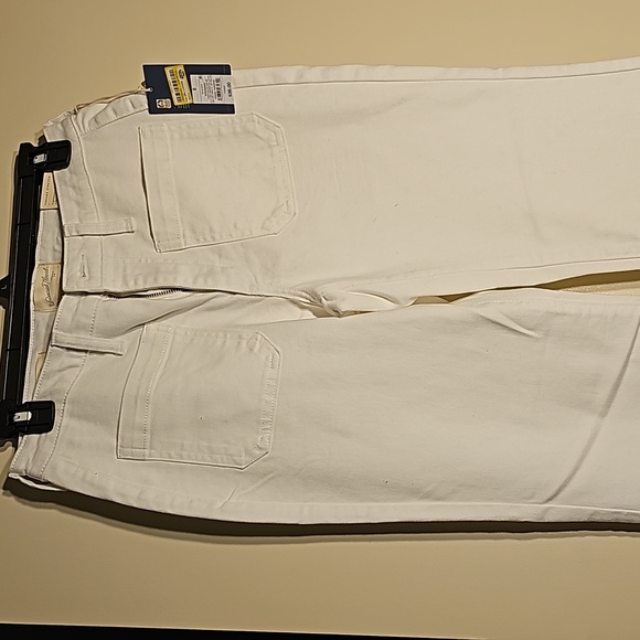 Universal Thread Flare jeans - Picture 2 of 4